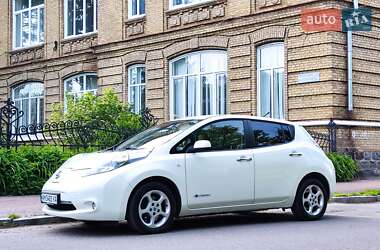 Хетчбек Nissan Leaf 2011 в 