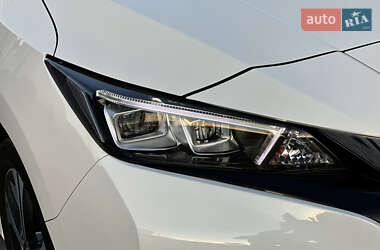 Хетчбек Nissan Leaf 2020 в 
