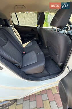 Хэтчбек Nissan Leaf 2019 в 