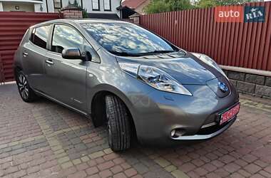 Хэтчбек Nissan Leaf 2015 в 