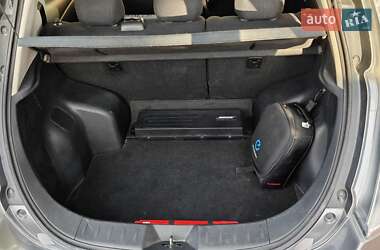 Хэтчбек Nissan Leaf 2015 в 
