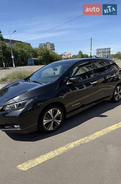 Хетчбек Nissan Leaf 2018 в 