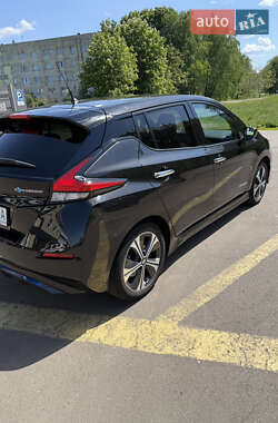 Хетчбек Nissan Leaf 2018 в 