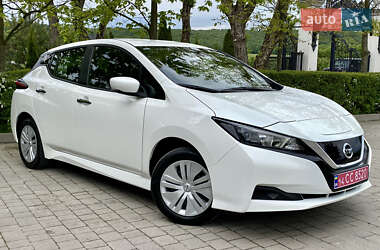Хэтчбек Nissan Leaf 2021 в 