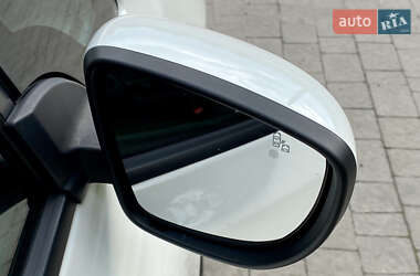 Хэтчбек Nissan Leaf 2021 в 
