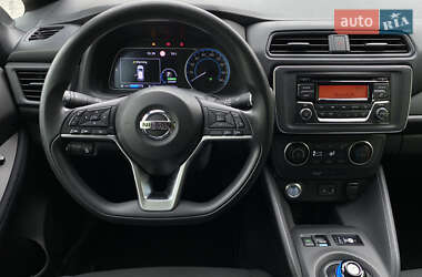 Хэтчбек Nissan Leaf 2021 в 