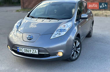 Хэтчбек Nissan Leaf 2014 в 
