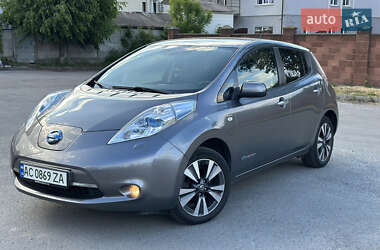 Хэтчбек Nissan Leaf 2014 в 