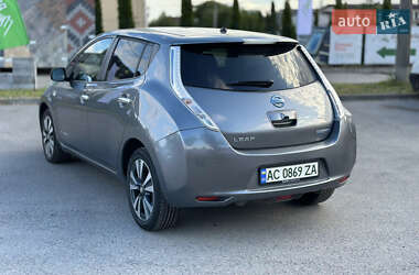 Хэтчбек Nissan Leaf 2014 в 