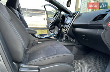 Хэтчбек Nissan Leaf 2014 в 