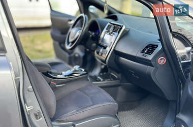 Хэтчбек Nissan Leaf 2014 в 