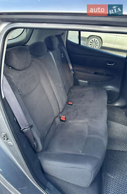 Хэтчбек Nissan Leaf 2014 в 