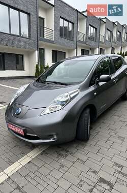 Хэтчбек Nissan Leaf 2013 в Черновцах
