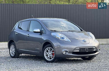 Хэтчбек Nissan Leaf 2014 в 