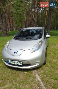 Хэтчбек Nissan Leaf 2013 в Чернигове