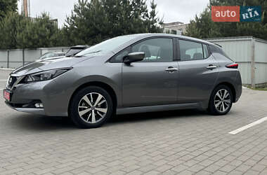 Хетчбек Nissan Leaf 2021 в 