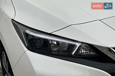 Хетчбек Nissan Leaf 2020 в 