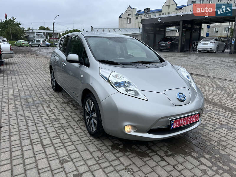 Хэтчбек Nissan Leaf 2013 в Каменец-Подольском