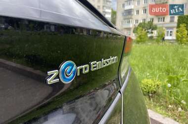 Хетчбек Nissan Leaf 2018 в 