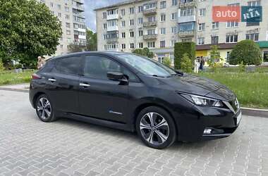 Хетчбек Nissan Leaf 2018 в 