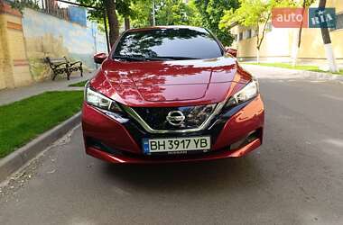 Хетчбек Nissan Leaf 2018 в 