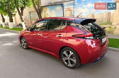 Хетчбек Nissan Leaf 2018 в 
