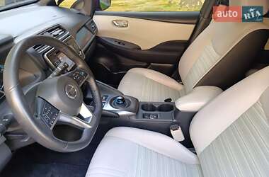 Хетчбек Nissan Leaf 2018 в 
