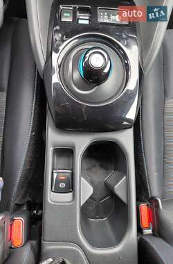 Хетчбек Nissan Leaf 2018 в 