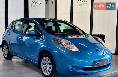 Хетчбек Nissan Leaf 2013 в 