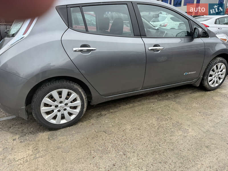 Хэтчбек Nissan Leaf 2014 в Житомире