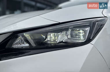 Хетчбек Nissan Leaf 2020 в 