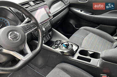 Хетчбек Nissan Leaf 2020 в 