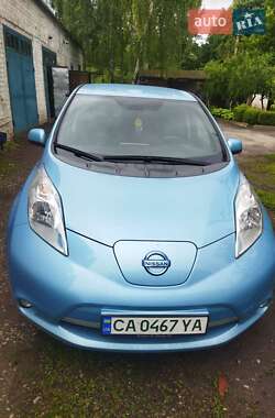 Хэтчбек Nissan Leaf 2016 в 