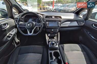 Хэтчбек Nissan Leaf 2019 в 