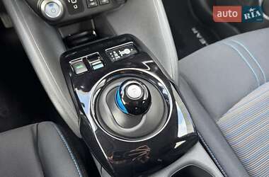 Хетчбек Nissan Leaf 2019 в 
