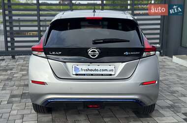 Хетчбек Nissan Leaf 2019 в 