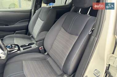 Хетчбек Nissan Leaf 2019 в 