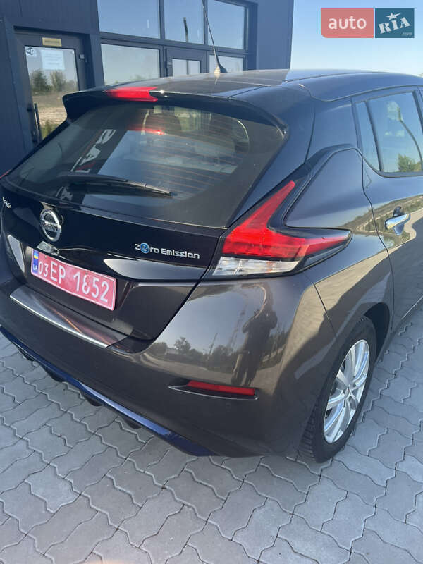 Хетчбек Nissan Leaf 2021 в Бродах