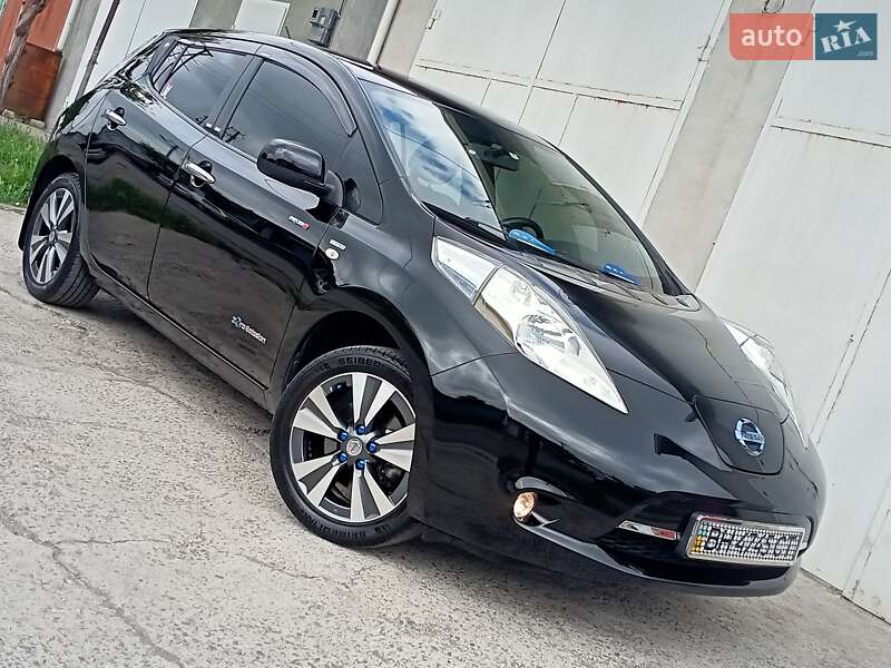 Хэтчбек Nissan Leaf 2016 в Одессе
