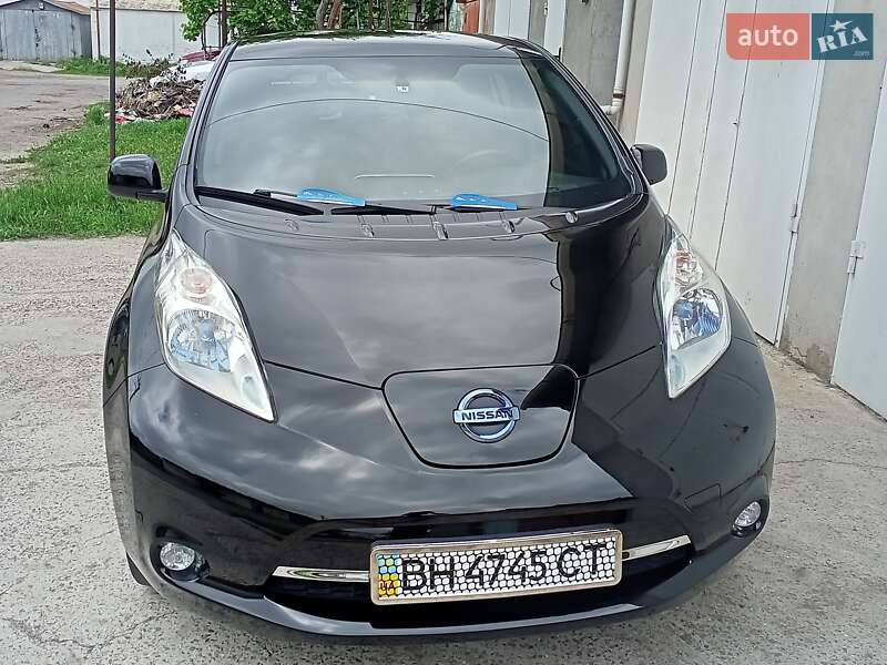 Хэтчбек Nissan Leaf 2016 в Одессе