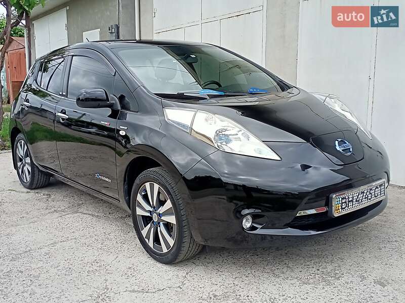 Хэтчбек Nissan Leaf 2016 в Одессе