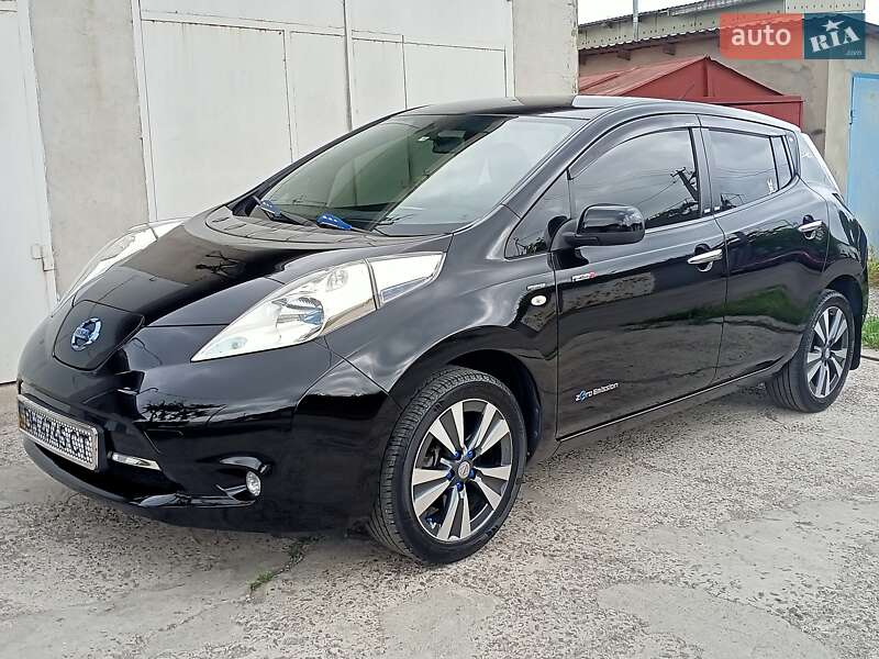 Хэтчбек Nissan Leaf 2016 в Одессе