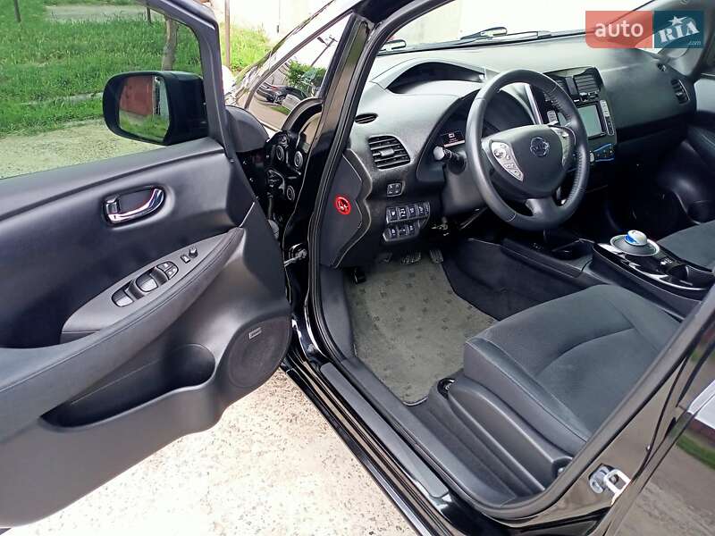 Хэтчбек Nissan Leaf 2016 в Одессе