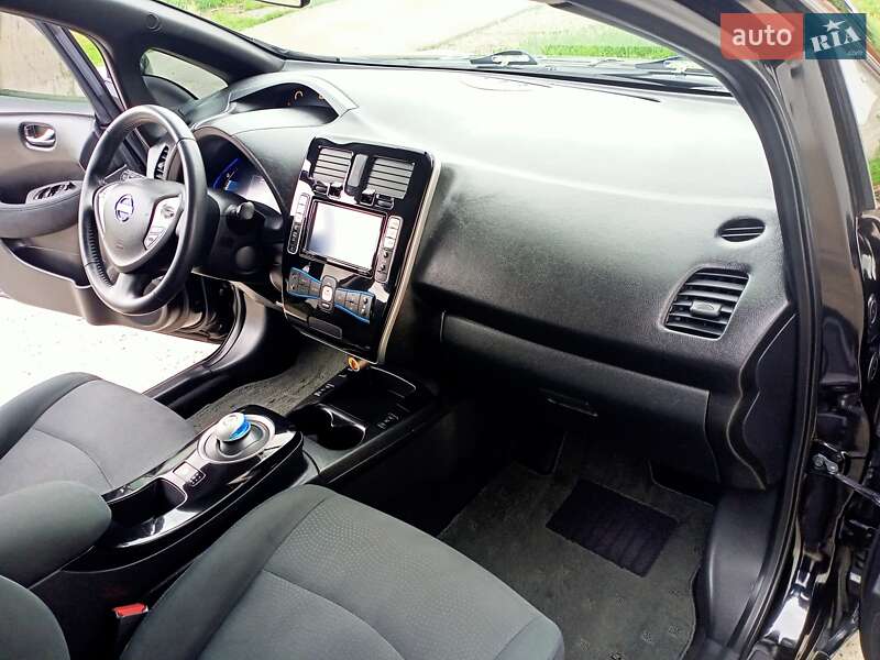 Хэтчбек Nissan Leaf 2016 в Одессе