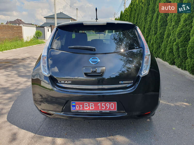 Хетчбек Nissan Leaf 2014 в Горі