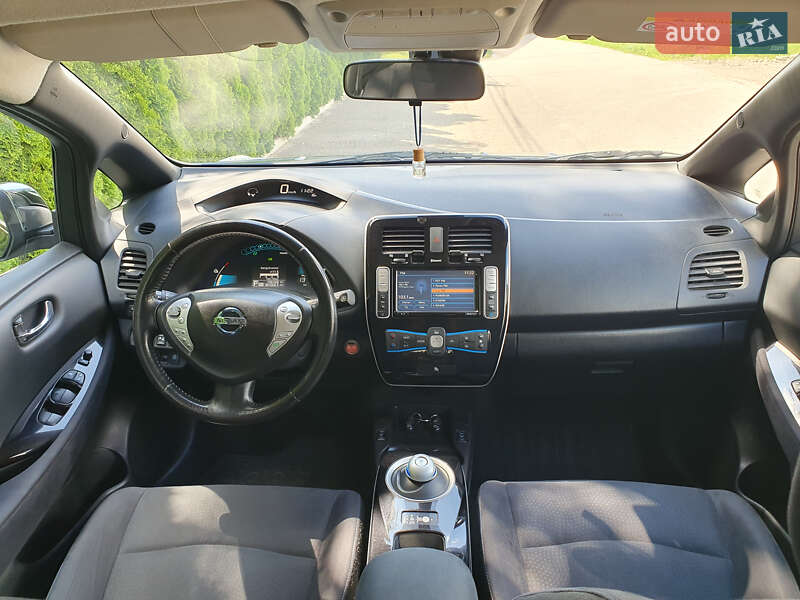 Хетчбек Nissan Leaf 2014 в Горі
