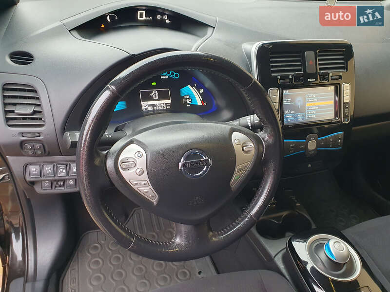 Хетчбек Nissan Leaf 2014 в Горі