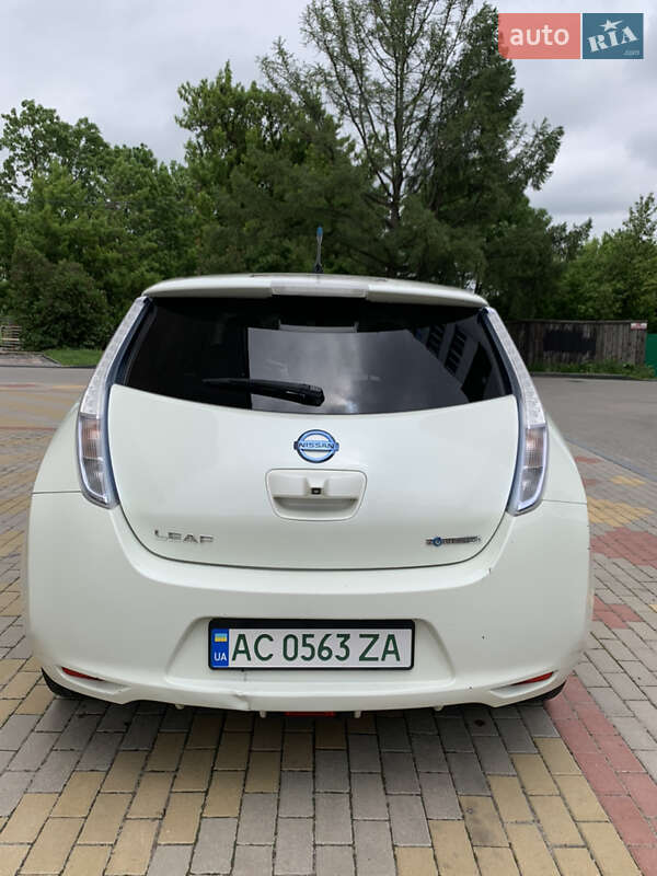 Хэтчбек Nissan Leaf 2012 в Звягеле