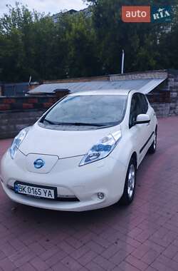 Хэтчбек Nissan Leaf 2012 в Ровно