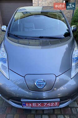 Хэтчбек Nissan Leaf 2014 в 